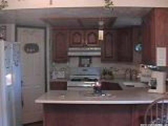 1095 W 450 S, Layton, UT 84041 — photo 7
