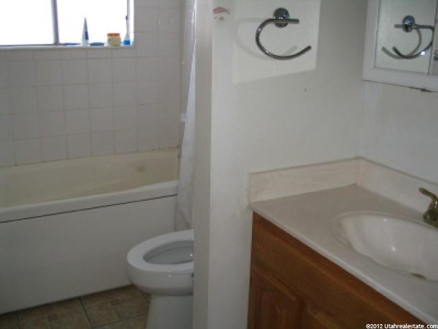 586 W 2250 N, Clinton, UT 84015 — photo 5