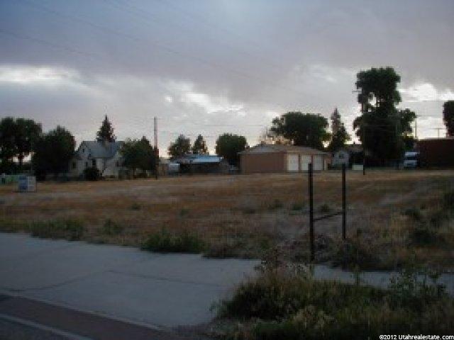 148 S Vernal Ave, Vernal, UT 84078 — photo 2