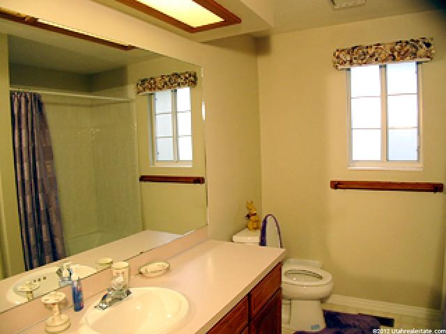 138 Deer Run Ln, Layton, UT 84040 — photo 8