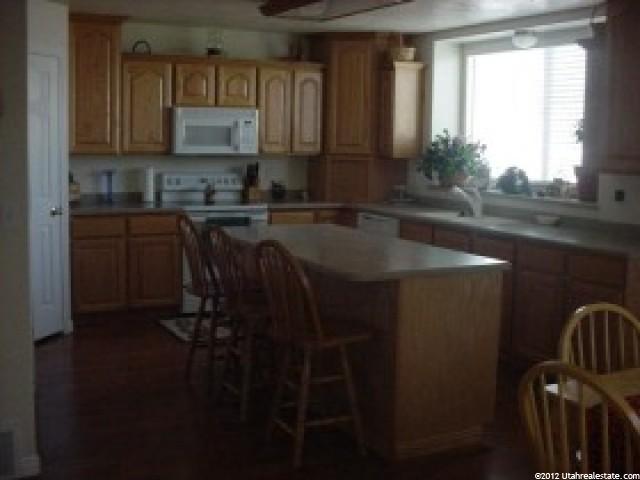 2067 S 350 E, Clearfield, UT 84015 — photo 5