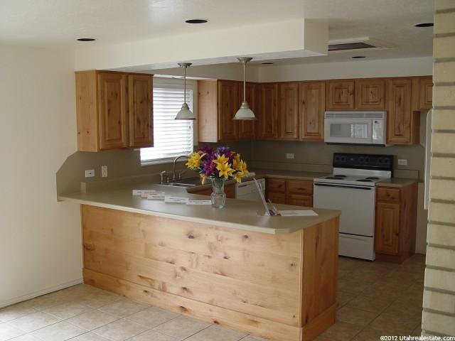 2777 E Cherry Ln, Layton, UT 84040 — photo 2
