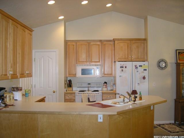 8104 S Coolidge St, Midvale, UT 84047 — photo 2