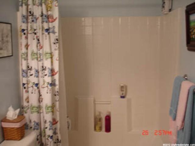 1907 N 2225 W, Clinton, UT 84015 — photo 6