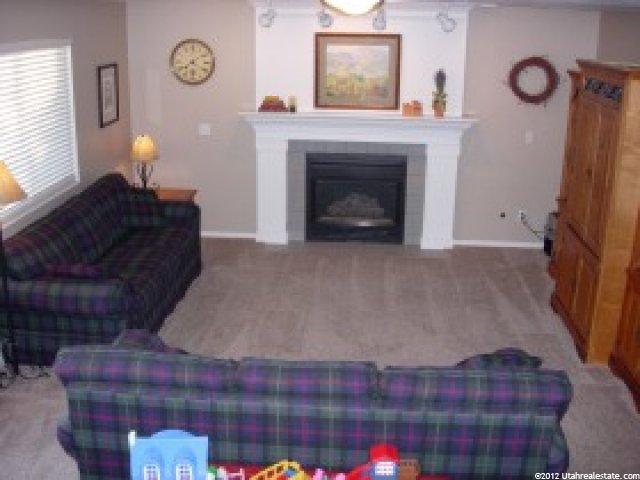 907 W 2300 S, Syracuse, UT 84075 — photo 3