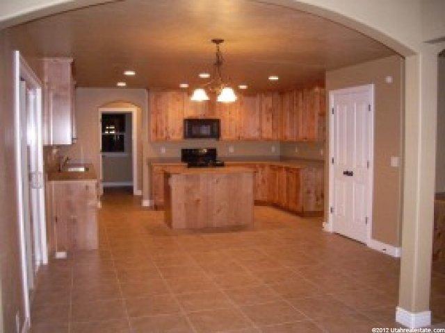 1028 View Crest Ln, Kaysville, UT 84037 — photo 3