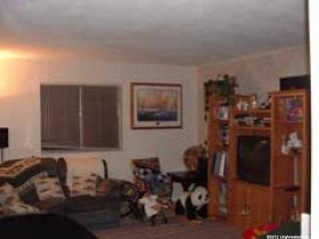 5527 S 2425 W, Roy, UT 84067 — photo 5