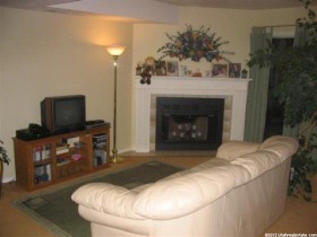 932 N Pinetree Cir, West Bountiful, UT 84087 — photo 2