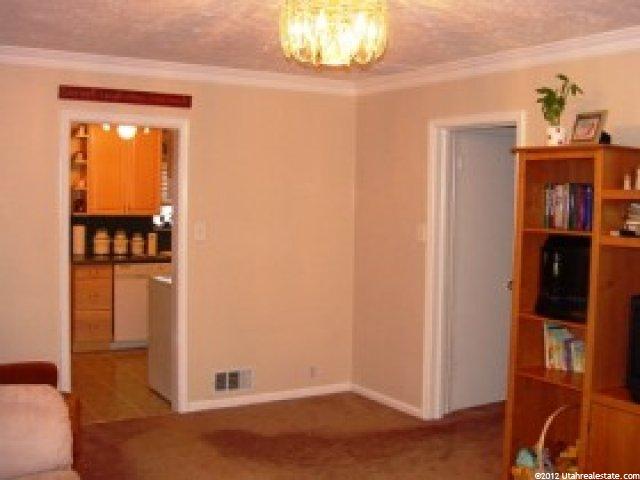 372 W 325 S, Bountiful, UT 84010 — photo 2