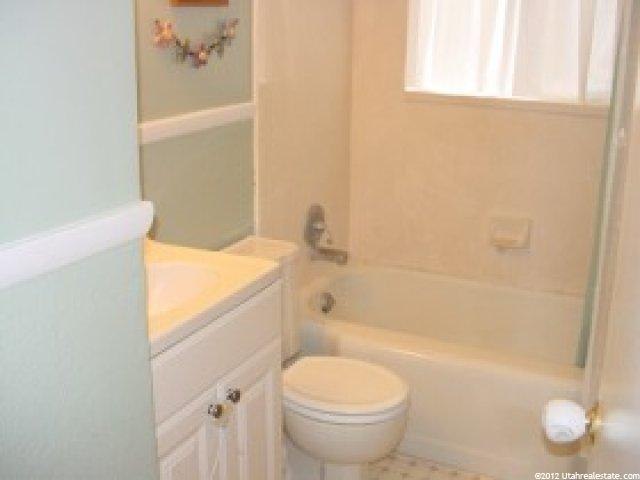 372 W 325 S, Bountiful, UT 84010 — photo 3