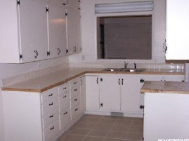 36 Sylvia Dr, Ogden, UT 84405 — photo 2
