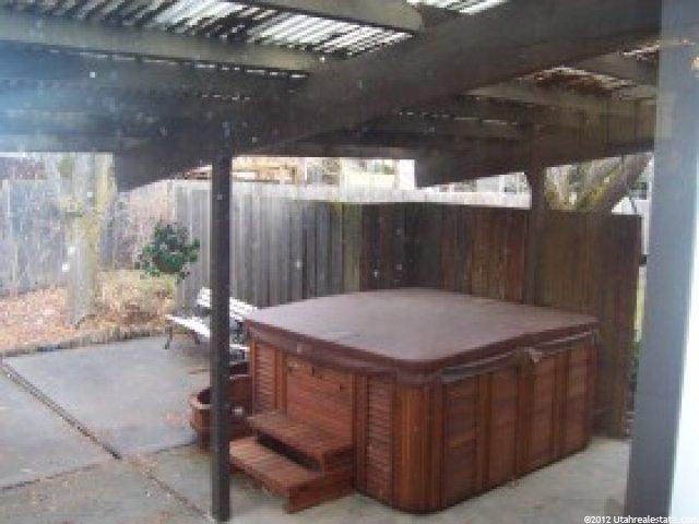 1066 Edgewood Dr, South Ogden, UT 84403 — photo 8