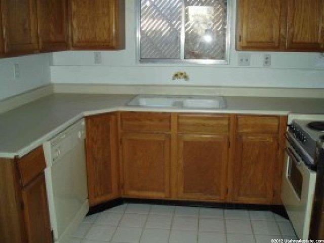 111 E Center St #2A, Clearfield, UT 84015 — photo 2