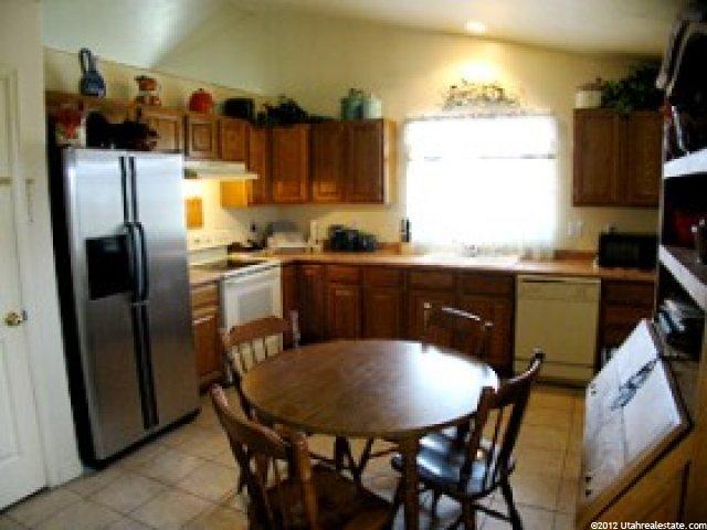 2163 N 2290 W, Clinton, UT 84015 — photo 3