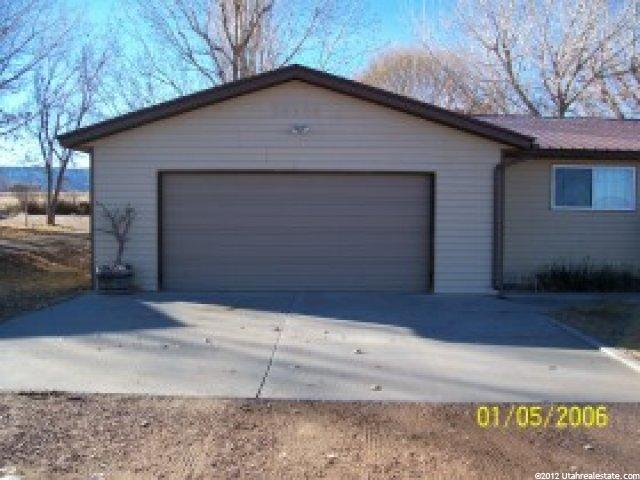 4216 S 1500 E, Vernal, UT 84078 — photo 2