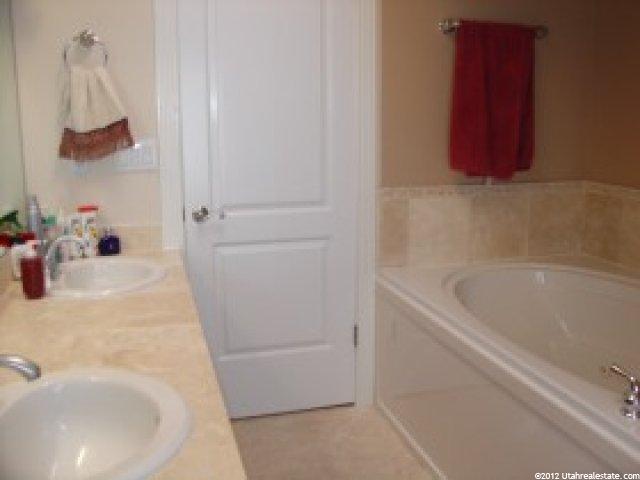 111 E 600 S, Kaysville, UT 84037 — photo 8