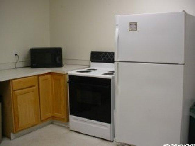 250 W Main St, Hyrum, UT 84319 — photo 2