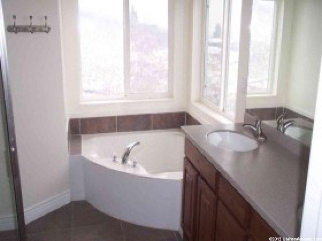 878 E Windsor Ln S, Bountiful, UT 84010 — photo 3