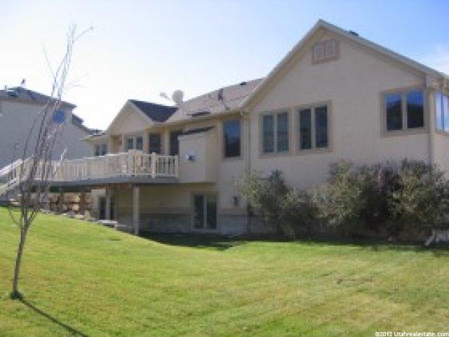 4533 Summerwood Dr, Bountiful, UT 84010 — photo 2