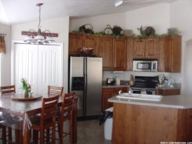 1966 S 1730 W, Syracuse, UT 84075 — photo 2