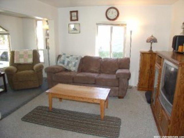 427 W Cornell Dr, Midvale, UT 84047 — photo 2