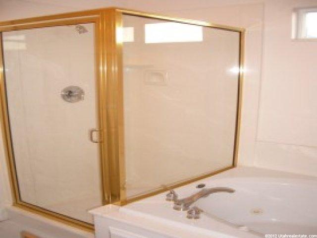 194 S 1300 W, Clearfield, UT 84015 — photo 6
