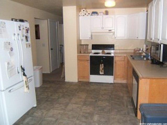 182 Durdham Ln, Sandy, UT 84070 — photo 2