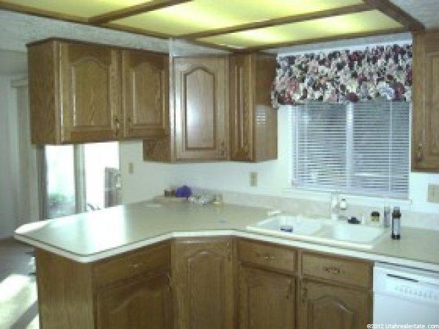 1277 Earl Dr, Ogden, UT 84404 — photo 3
