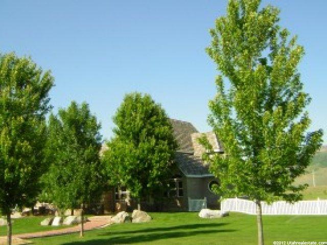 320 N 6900 E, Huntsville, UT 84317 — photo 3