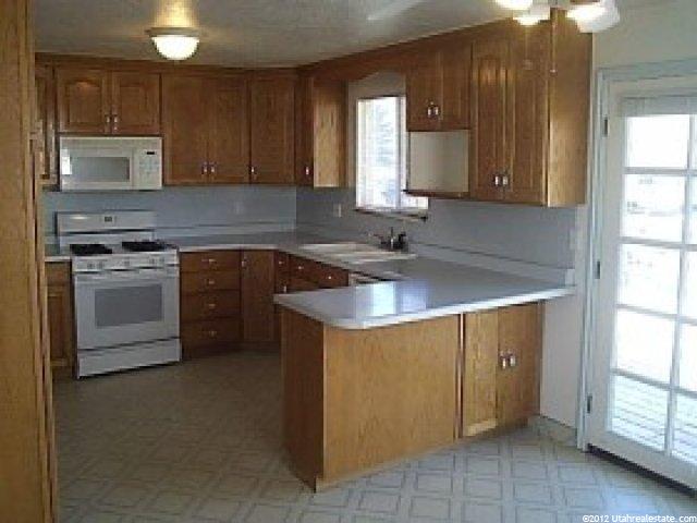 1310 Marilyn Dr, Syracuse, UT 84075 — photo 3