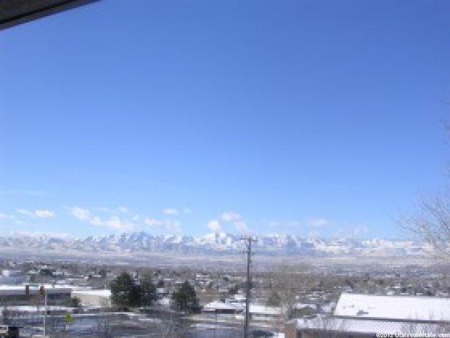 10032 S Blossom Dr E, Sandy, UT 84092 — photo 2