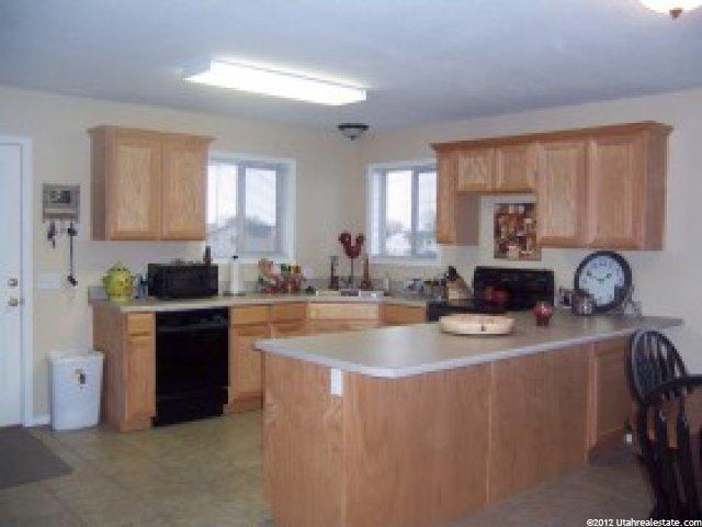 806 S Riverwood Dr, Logan, UT 84321 — photo 4