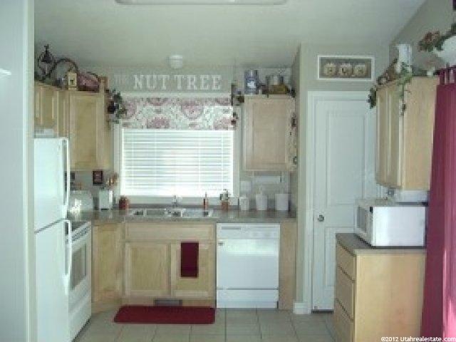 1444 N 2090 W, Clinton, UT 84015 — photo 2
