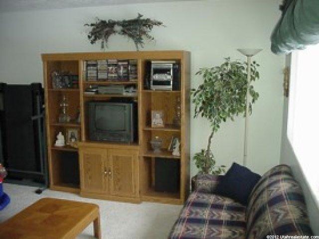1821 N 550 W, Clinton, UT 84015 — photo 5
