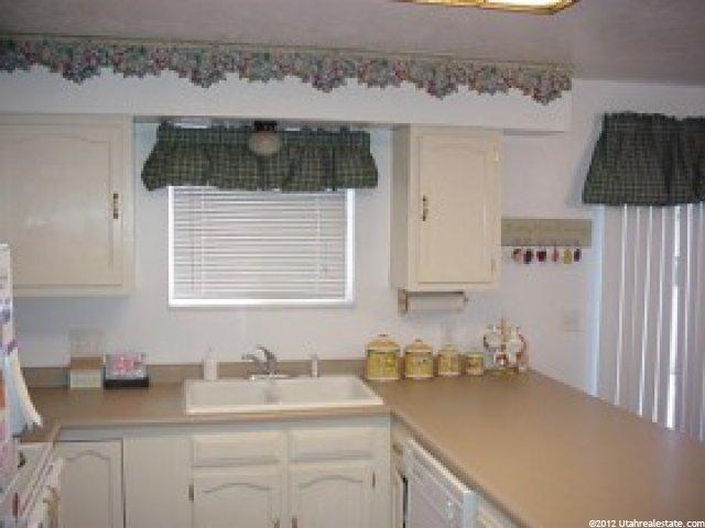 1821 N 550 W, Clinton, UT 84015 — photo 8