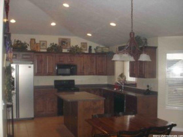 286 E 2200 S, Clearfield, UT 84015 — photo 2
