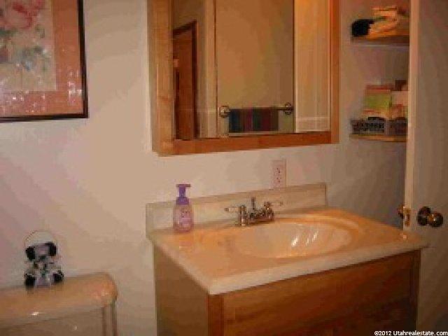 941 Vitt Dr, Ogden, UT 84404 — photo 7