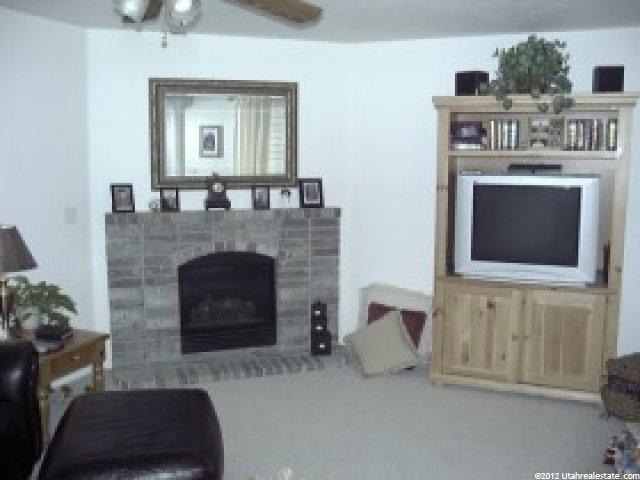 2462 N 2350 W, Clinton, UT 84015 — photo 4