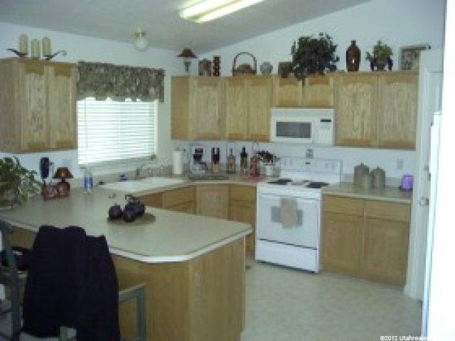 2462 N 2350 W, Clinton, UT 84015 — photo 6