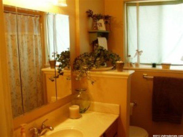 805 Chapel Dr, Bountiful, UT 84010 — photo 4
