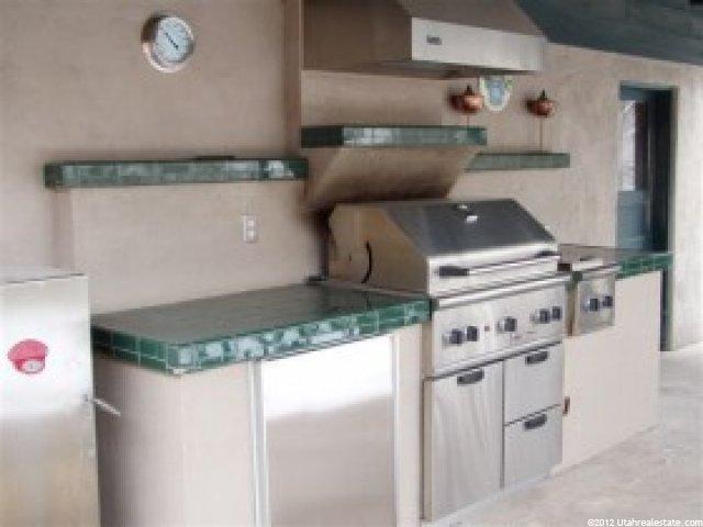 805 Chapel Dr, Bountiful, UT 84010 — photo 7
