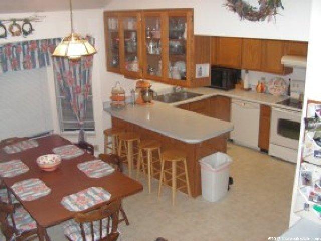 2856 Strawberry Loop, West Jordan, UT 84084 — photo 2
