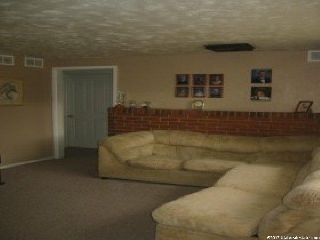 9930 S Aster Ln, Sandy, UT 84094 — photo 2