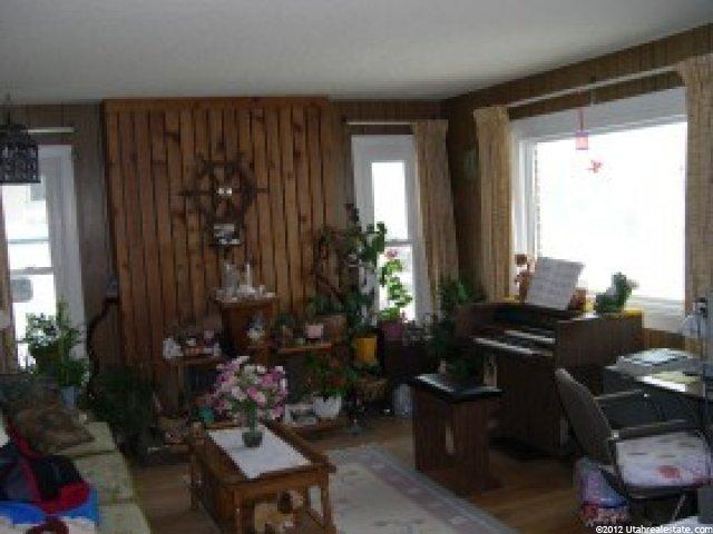 188 W Elberta Dr, North Ogden, UT 84414 — photo 2