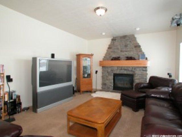 1137 N 1170 W, Clinton, UT 84015 — photo 5