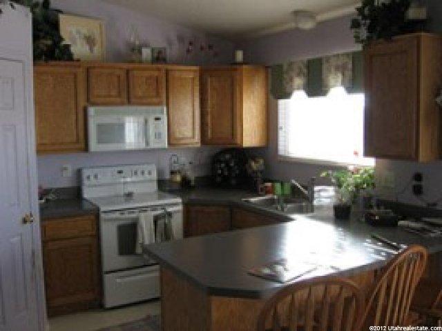 1583 N 2580 W, Clinton, UT 84015 — photo 3