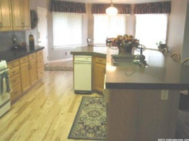 3132 Lostwood Dr, Sandy, UT 84092 — photo 3