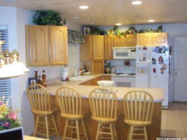 910 W Meadowlark Ln, West Bountiful, UT 84087 — photo 3