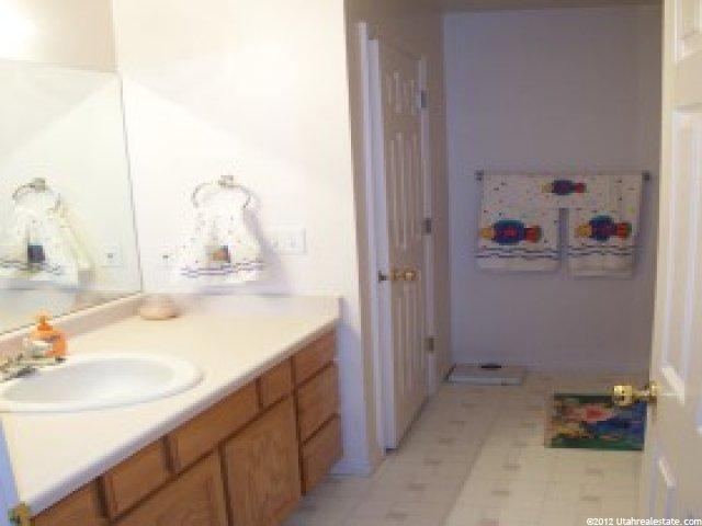 910 W Meadowlark Ln, West Bountiful, UT 84087 — photo 6