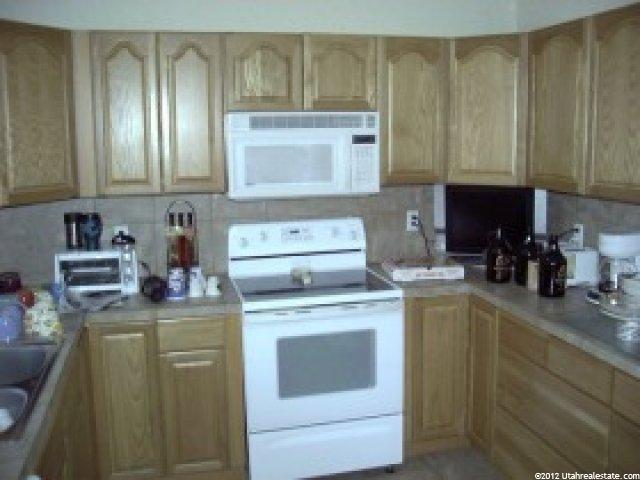 639 E 315 S, Layton, UT 84041 — photo 6